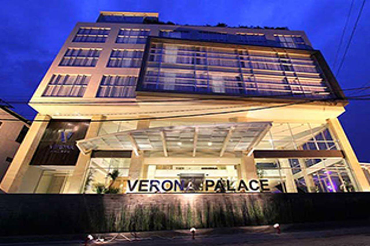 Oyo 1699 Verona Residence Бандунг Экстерьер фото